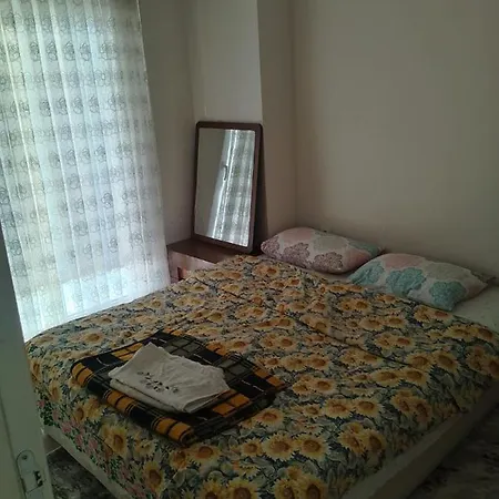 Διαμέρισμα Lovely House Cheap - Be My Guest *