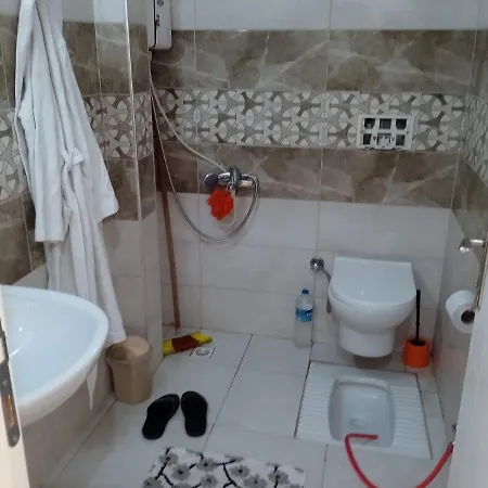 Διαμέρισμα Lovely House Cheap - Be My Guest