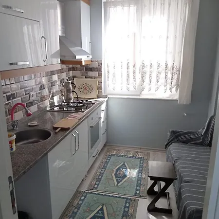 Διαμέρισμα Lovely House Cheap - Be My Guest *