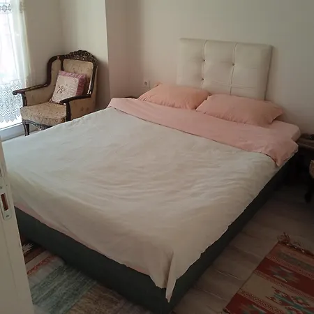 Διαμέρισμα Lovely House Cheap - Be My Guest