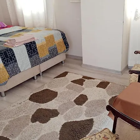 Lovely House Cheap - Be My Guest