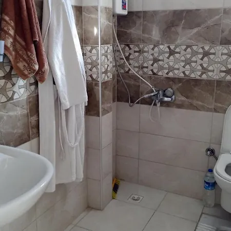 Lovely House Cheap - Be My Guest דירה *